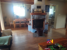 Ładny dom pod lasem!!!